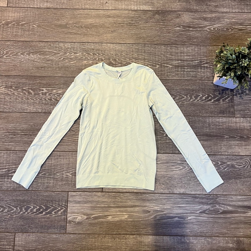 Lululemon Swiftly Tech Long Sleeve Shirt 2.0